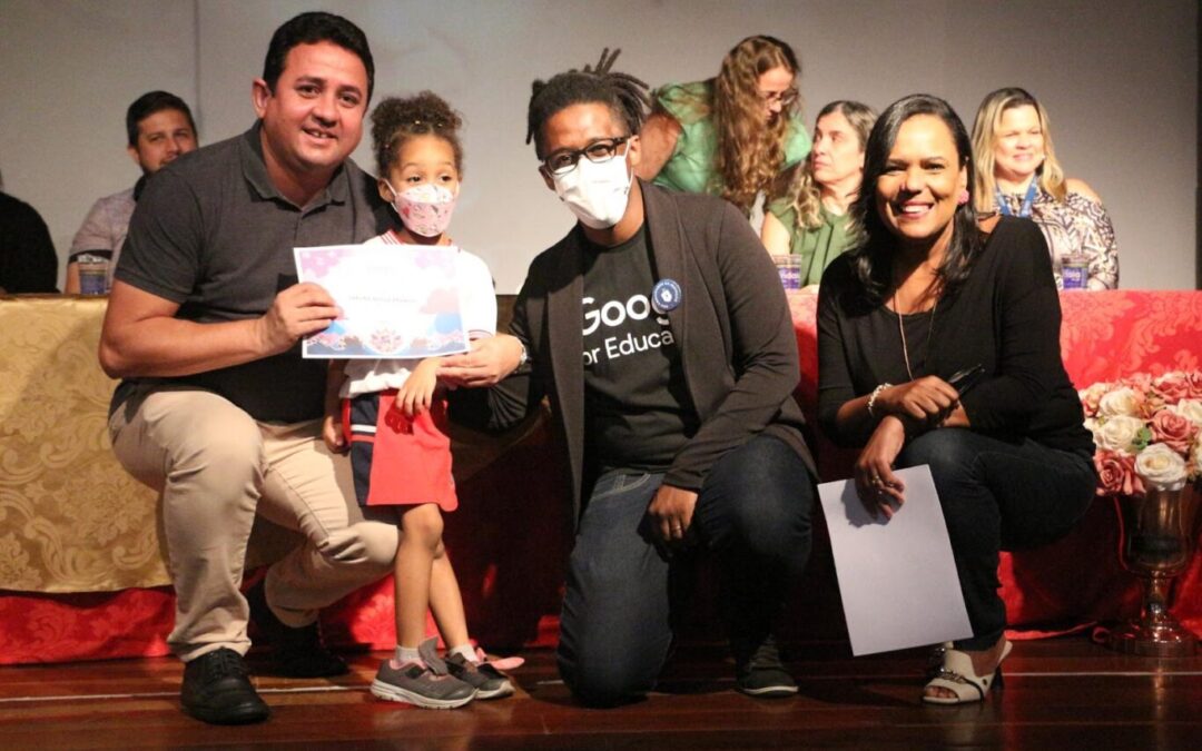 Salesiano Dom Bosco condecora estudantes em 8 olimpíadas de conhecimento científico