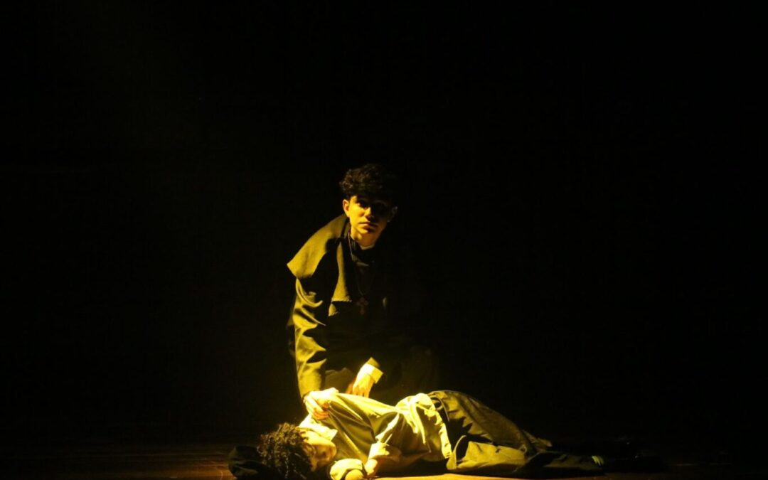Jovens salesianos prestam tributo a Dom Bosco em apresentação teatral