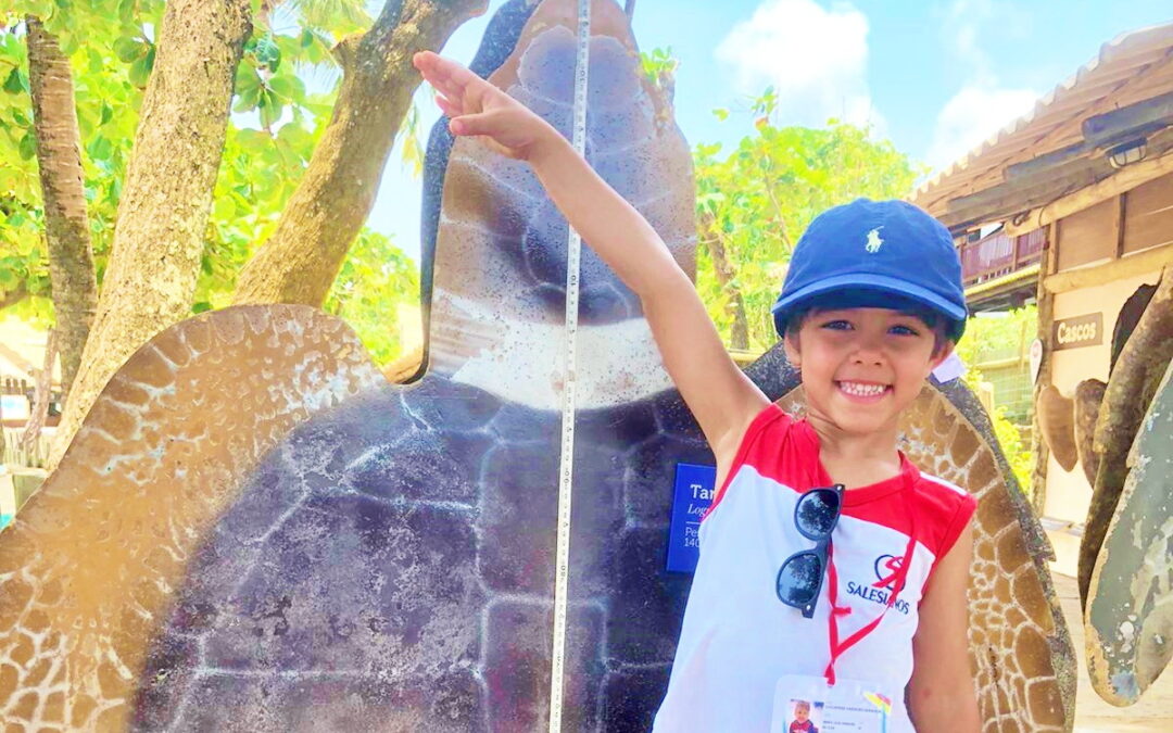 Primeiro passeio escolar do Colégio Salesiano Dom Bosco Camaçari leva estudantes para aprendizado ao ar livre no Projeto Tamar